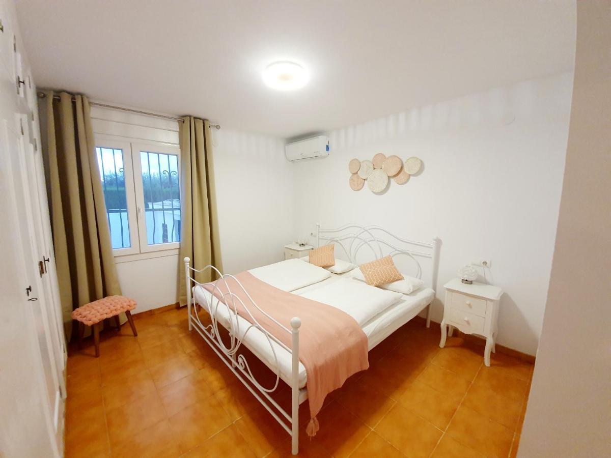 New Holiday House "Casa Mialina" With Private Pool, 300M To Beach كامبريلس المظهر الخارجي الصورة