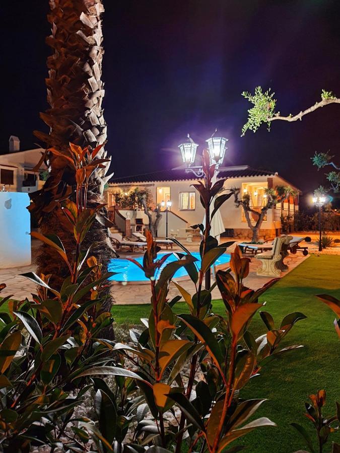 New Holiday House "Casa Mialina" With Private Pool, 300M To Beach كامبريلس المظهر الخارجي الصورة