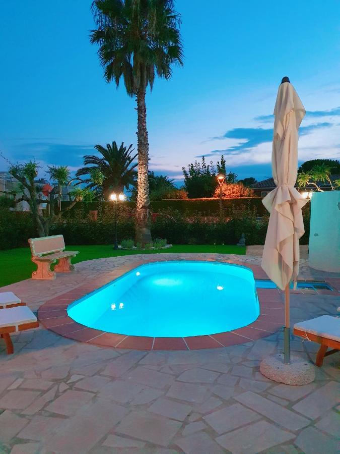 New Holiday House "Casa Mialina" With Private Pool, 300M To Beach كامبريلس المظهر الخارجي الصورة