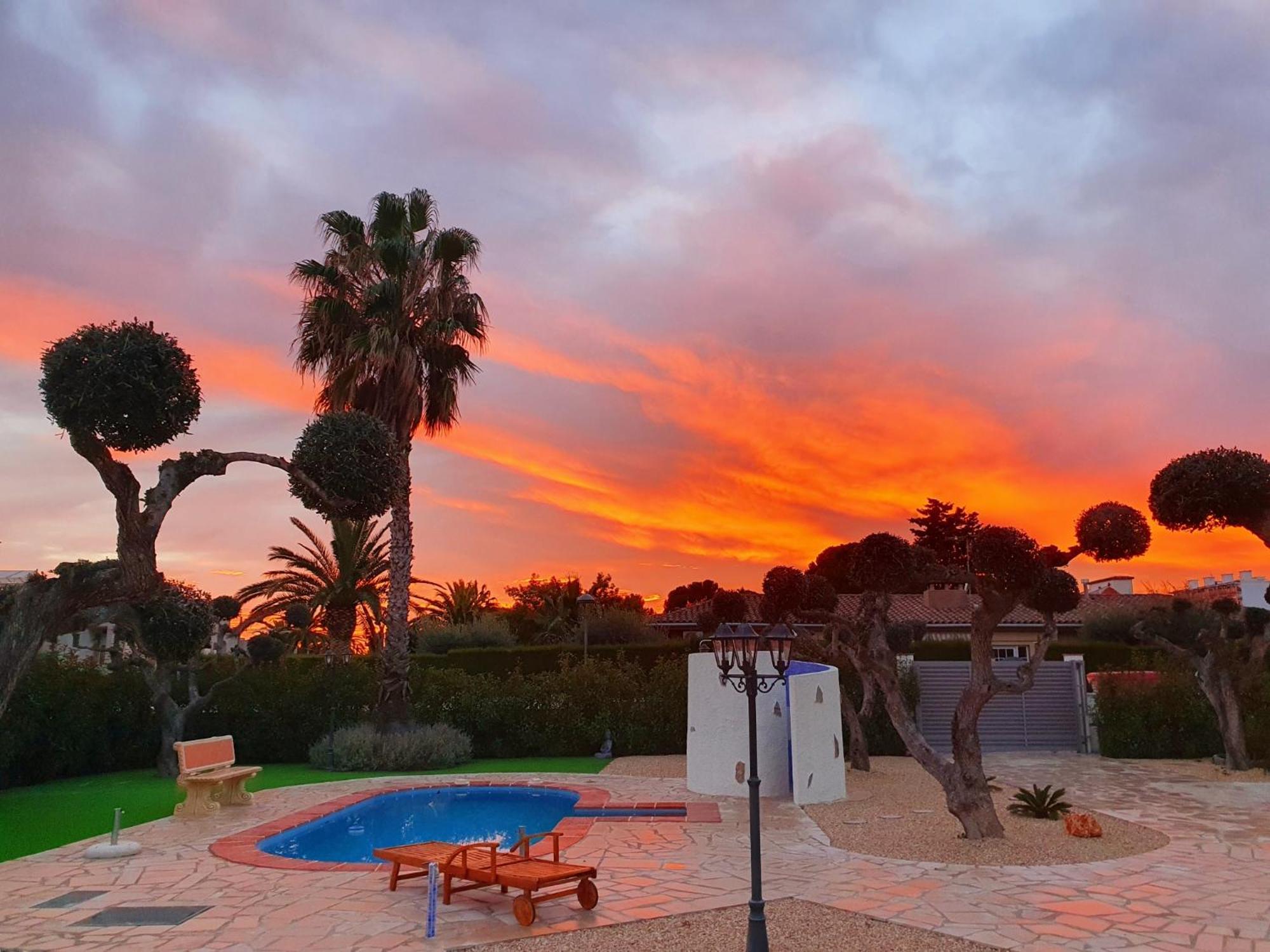 New Holiday House "Casa Mialina" With Private Pool, 300M To Beach كامبريلس المظهر الخارجي الصورة
